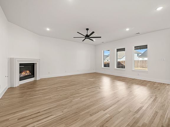 7th image of this home