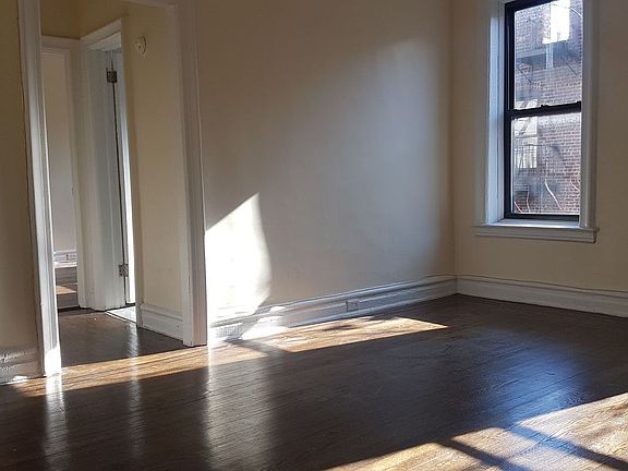 4th image of 932 Carroll St APT 5J