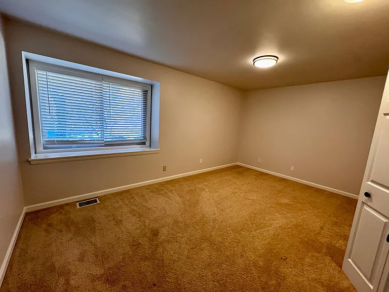 208 Lamplighter Cir — Photo 15