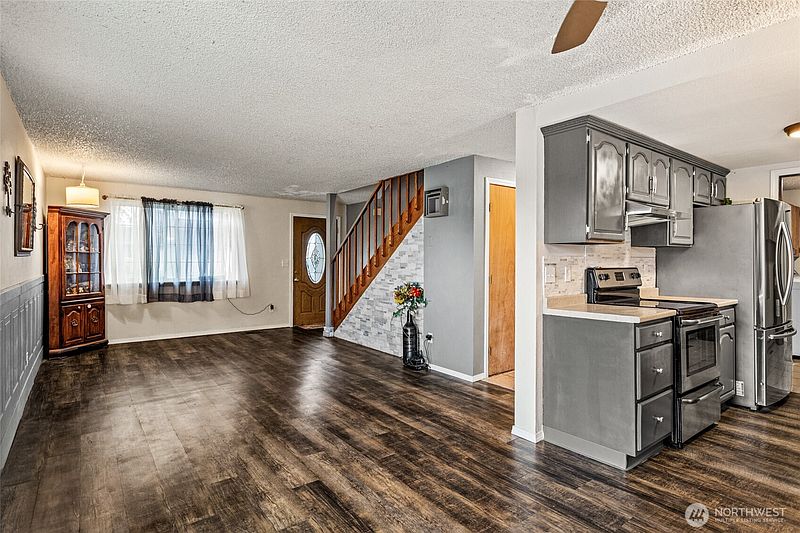 3rd image of 1711 S 66th Avenue