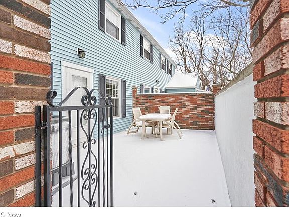 2nd image of 126 Monmouth Ct #126