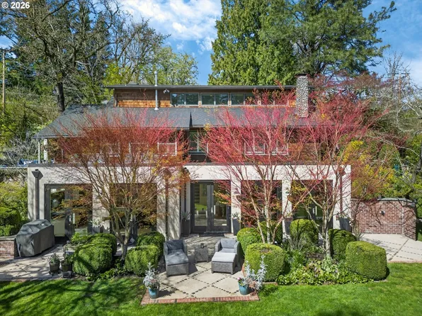 921 SW 57th Ave, Portland, OR 97221
