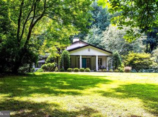 9649 Fringe Tree Rd, Great Falls, VA 22066