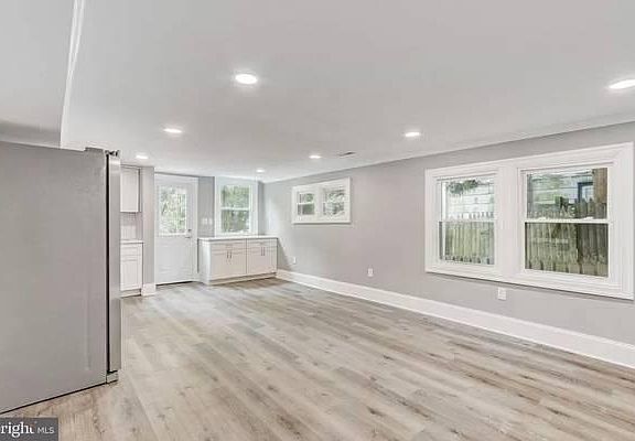 4th image of 7841 Mill Rd #1