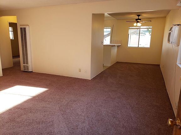 3rd image of 10124 Laurel Ave APT C