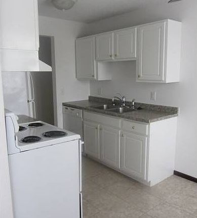 Bright walk-thru kitchen