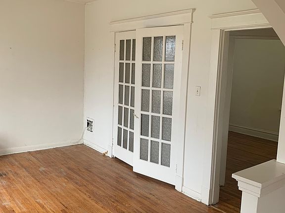 4th image of 5020 Brannon Ave #2N