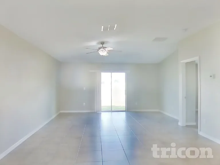 10410 Fairy Moss Ln — Photo 2