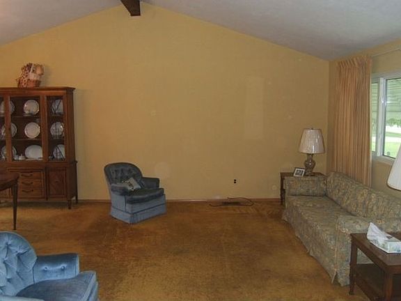 4th image of 6283 Sylvia Dr