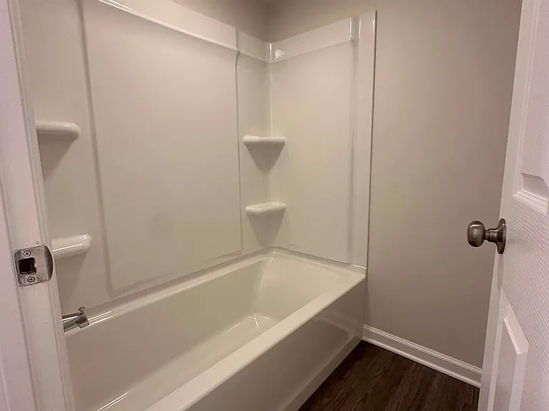 1105 Berwyck Ct — Photo 9