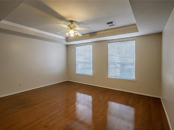 2nd image of 4227 Flora Dr