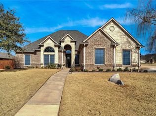 2953 Preston Club Dr, Sherman, TX 75092