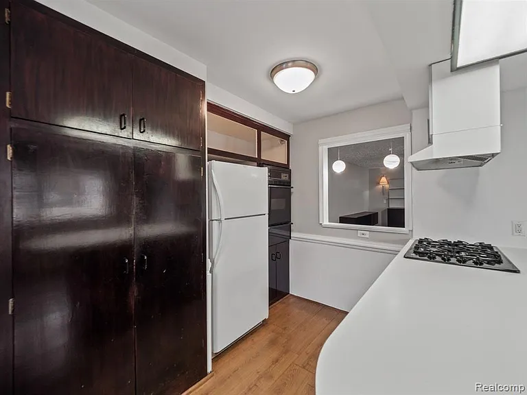 3153 Bessie St — Photo 7