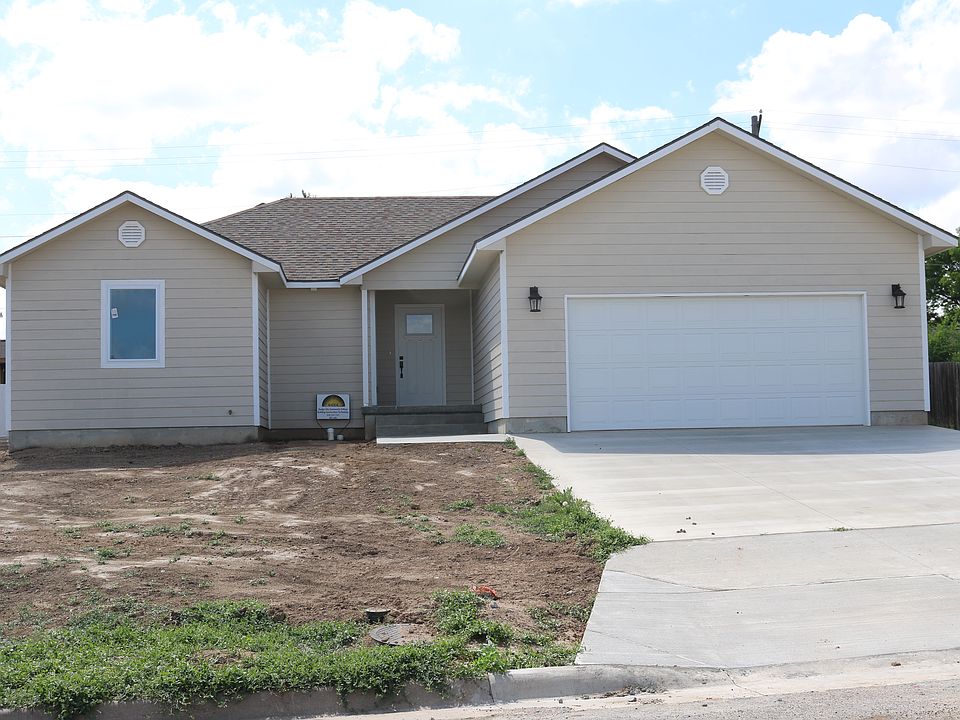 1st image of 1521 Mulberry Cir