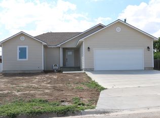 1521 Mulberry Cir, Dodge City, KS 67801