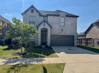 2007 Hampton Ave, Bentonville, AR 72713