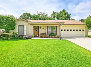 1314 Darlene Ln, Arlington, TX 76010
