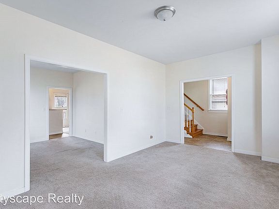 5th image of 2209 Carrington St