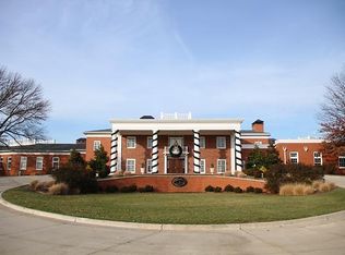 801 Old Hawthorne Dr E, Columbia, MO 65201