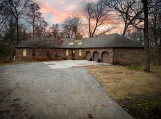 8818 E 1400 North Rd, Bloomington, IL 61705