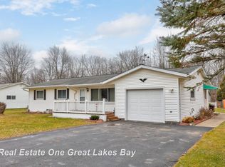 1738 N Huron Rd, Pinconning, MI 48650