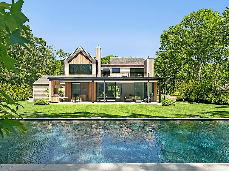 47 Pheasant Rd — Photo 2