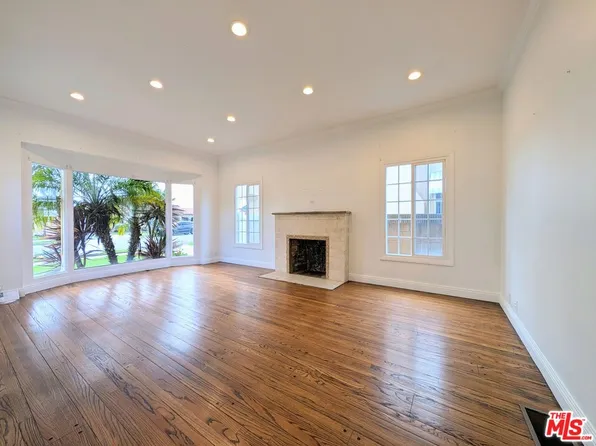 2905 W 83rd St, Inglewood, CA 90305