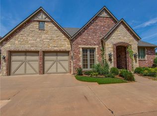 925 Villas Creek Dr, Edmond, OK 73003