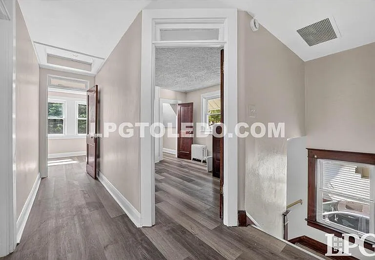 3822 Lockwood Ave — Photo 16