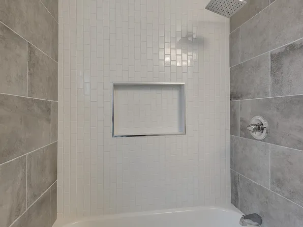 Pine Crest Apartments