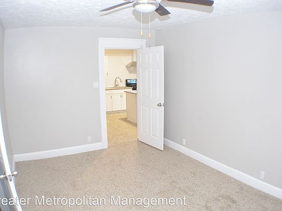 5th image of 1927 Holmden Ave Unit 1