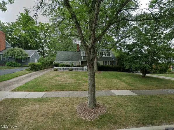 21510 Halburton Rd, Beachwood, OH 44122
