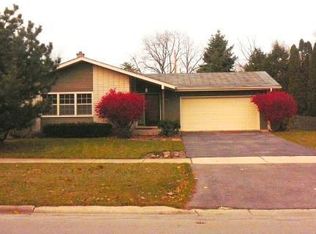 1113 Modaff Rd, Naperville, IL 60540