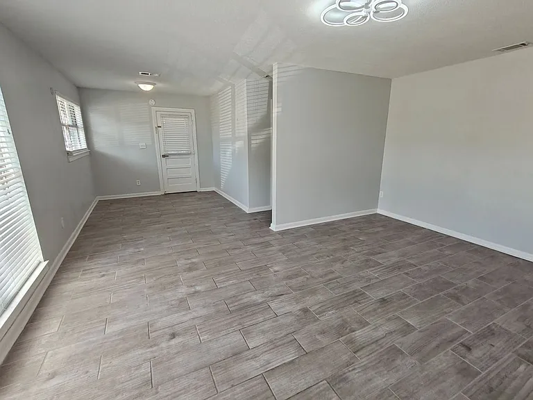 2921 Mansion Rd — Photo 8