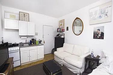 Rented by Jonis Realty