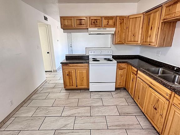 4th image of 500 Charleston St SE APT D