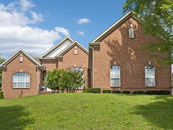 2nd image of 830 Loretta Dr