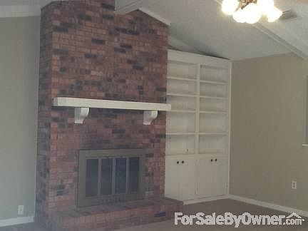 3rd image of 3416 Beaumont Dr