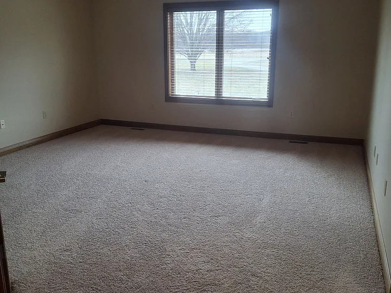 256 W Brookville Rd — Photo 16