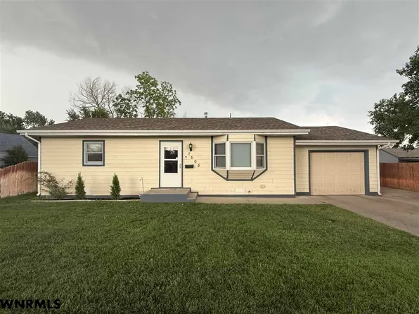 1505 16th Ave, Scottsbluff, NE 69361