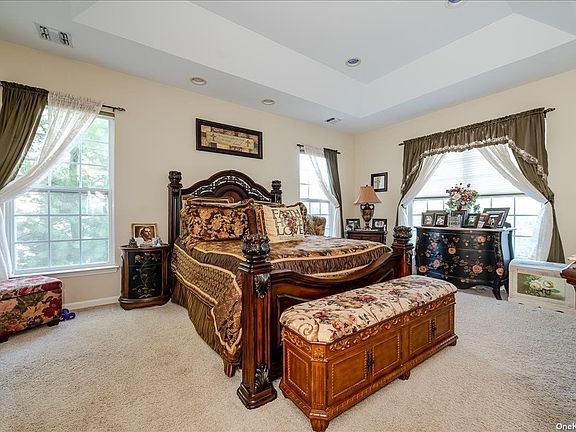 2nd image of 121 Constantine Way