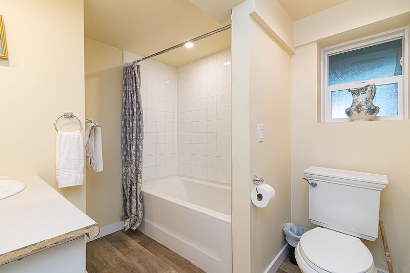 Saanich House for rent - 1 Bedroom — photo 10