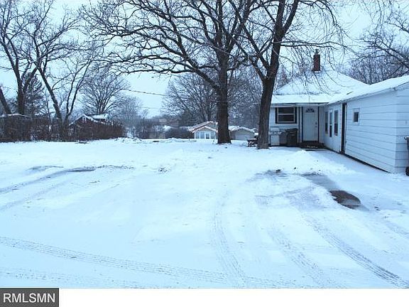3rd image of 116 12th Ave N