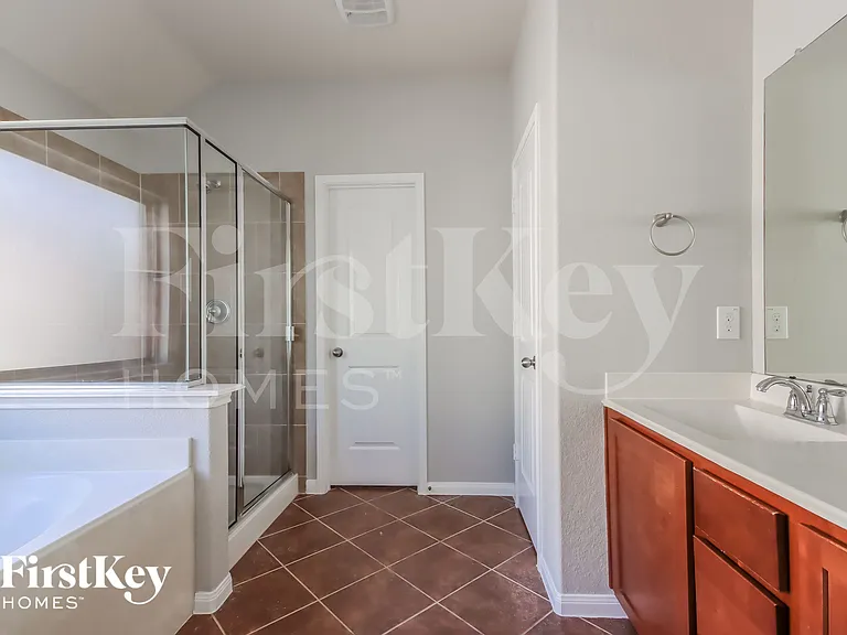 240 Country Crossing Cir — Photo 8