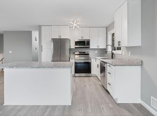 8429 72nd St S, Cottage Grove, MN 55016