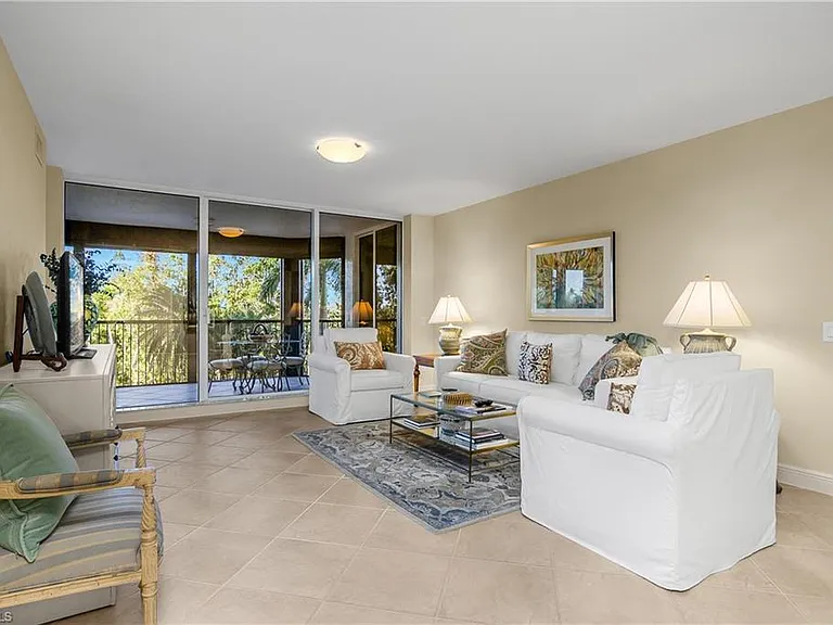 7225 Pelican Bay Blvd #204 — Photo 4