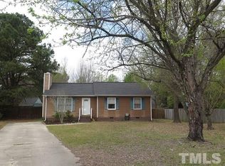 725 E Azalea Ct, Fuquay Varina, NC 27526