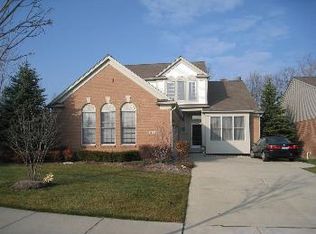 51390 Plymouth Heights Ln, Plymouth, MI 48170
