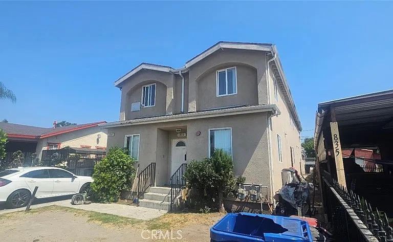 833 E 80th St — Photo 2