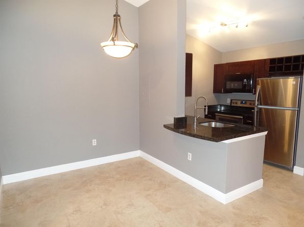 2820 Oakland Forest Dr #306